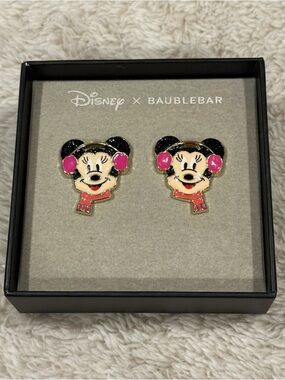 NWT baublebar disney minnie mouse winter earrings
